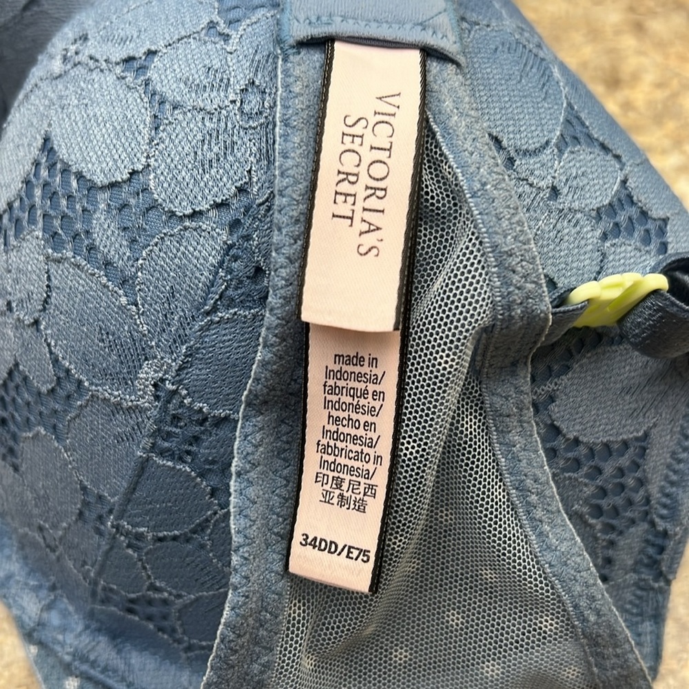 Victoria’s Secret Push Up 34dd Euc - image 3